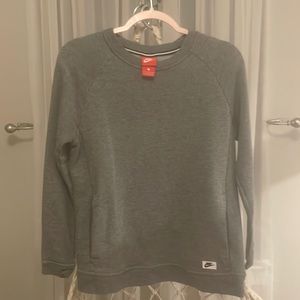 gray nike hoodie size small